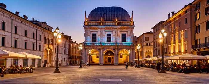 Brescia: Piazzale della loggia