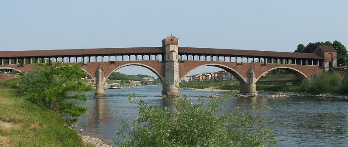 Ponte coperto sul fiume Ticino